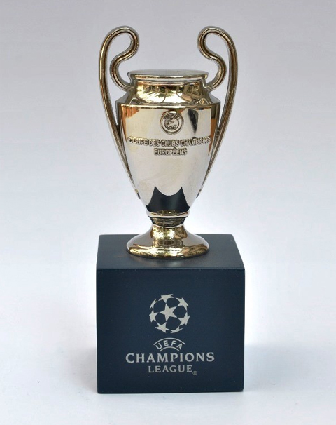 UEFA Champions League - Pokal (109mm) UEFA Champions League - Pokal (109mm)